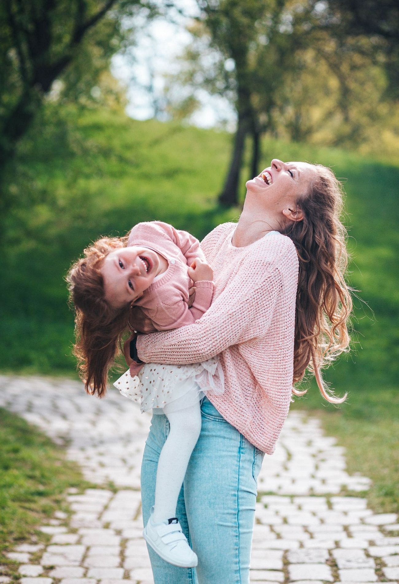 Outdoor-Fotoshooting Mutter und Tochter